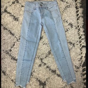 American eagle light wash two tone jeans